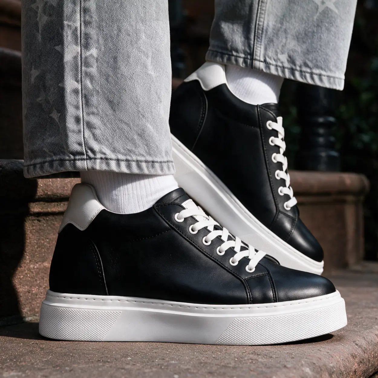 Corvin 8cm height increasing leather sneakers for men, black upper, white sole
