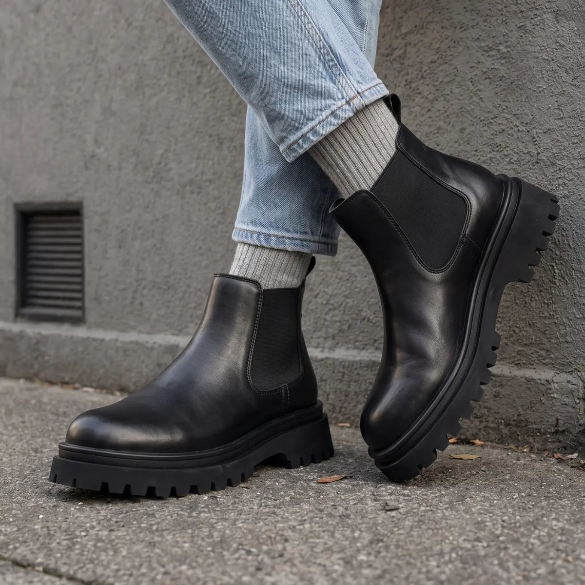 Ravenor Men's 9cm Elevator Chelsea Boots | Chunky Lug Sole Slip-On Height Increasing Shoes | Lucimora - black