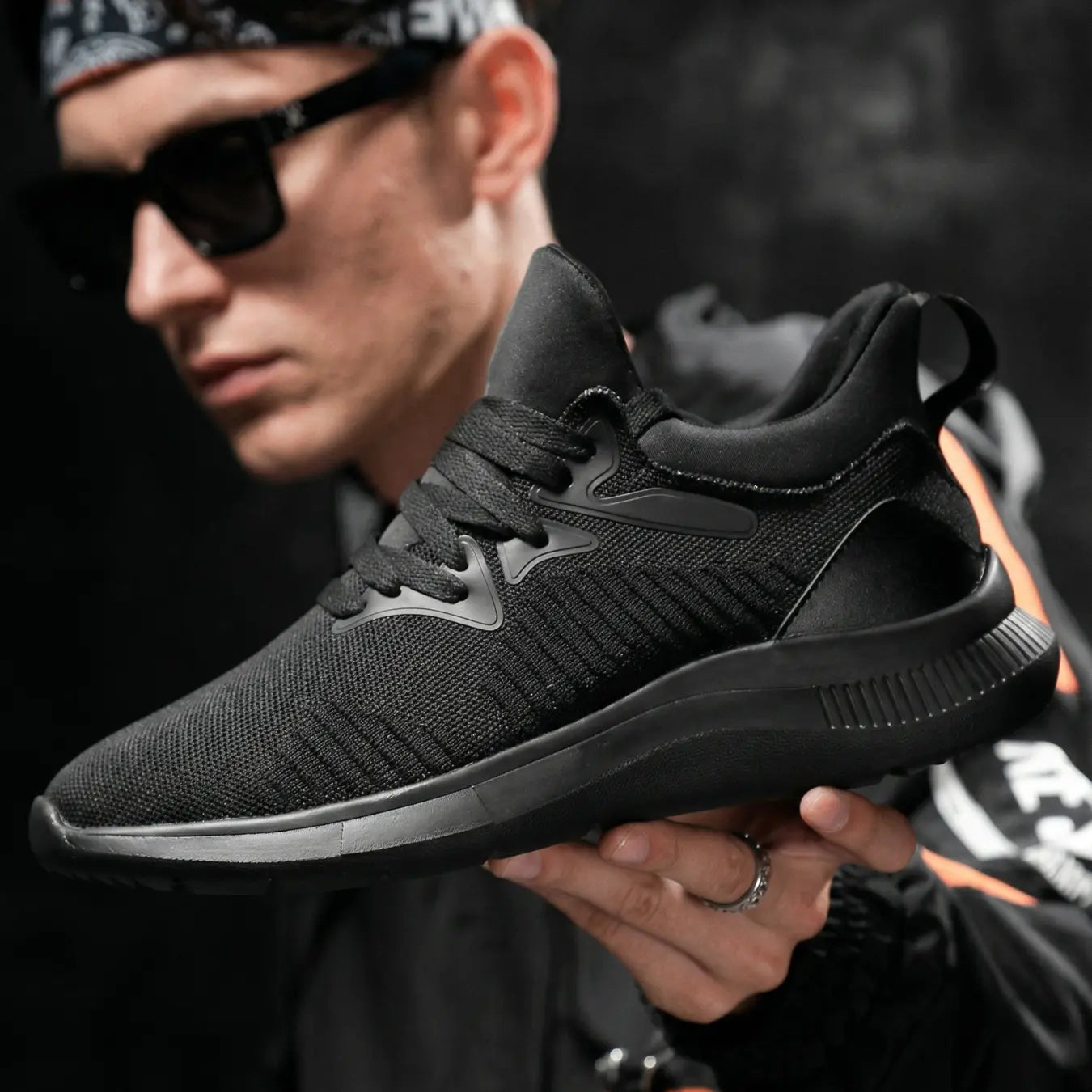 Shadow Noir 7cm height increasing athletic sneakers for men, in full black - Lucimora