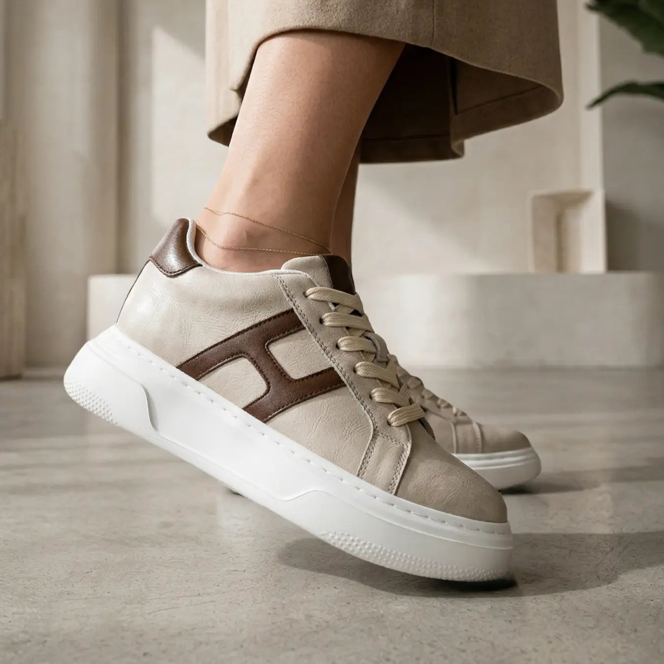 Hexo 8cm height increasing leather sneakers for women - Lucimora